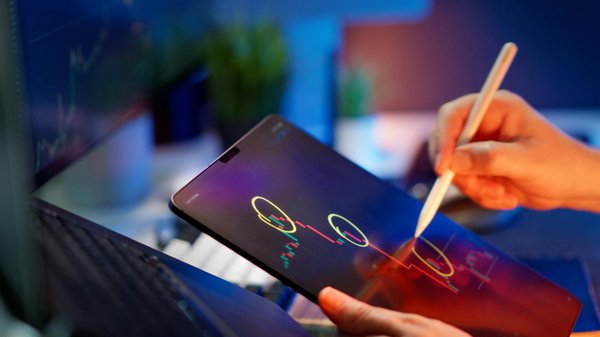 Revolutionizing customer service: innovative ai strategies for retail success in the uk